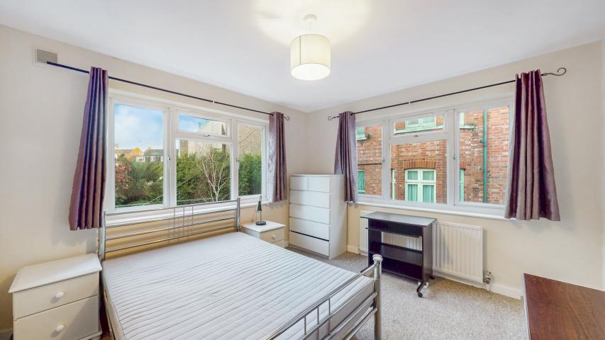 			3 Bedroom, 1 bath, 1 reception Flat			 Chichele Road, Willesden Green